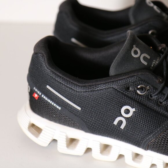 On Running Cloud 5 Mesh Running Shoes Womens 8 Black - Picture 2 of 8